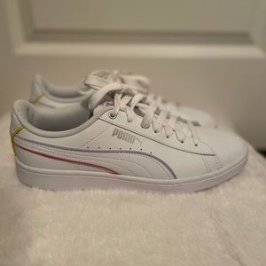 Women’s PUMA Vikky V2 Sneaker